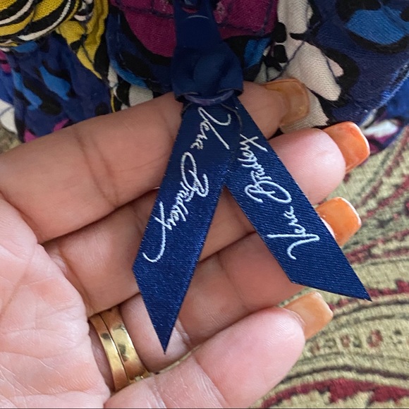 Vera Bradley Tote .❤️ - Picture 6 of 6